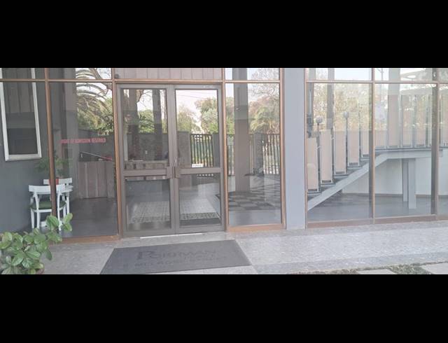 2 BEDROOM APARTMENT FOR SALE IN MELROSE